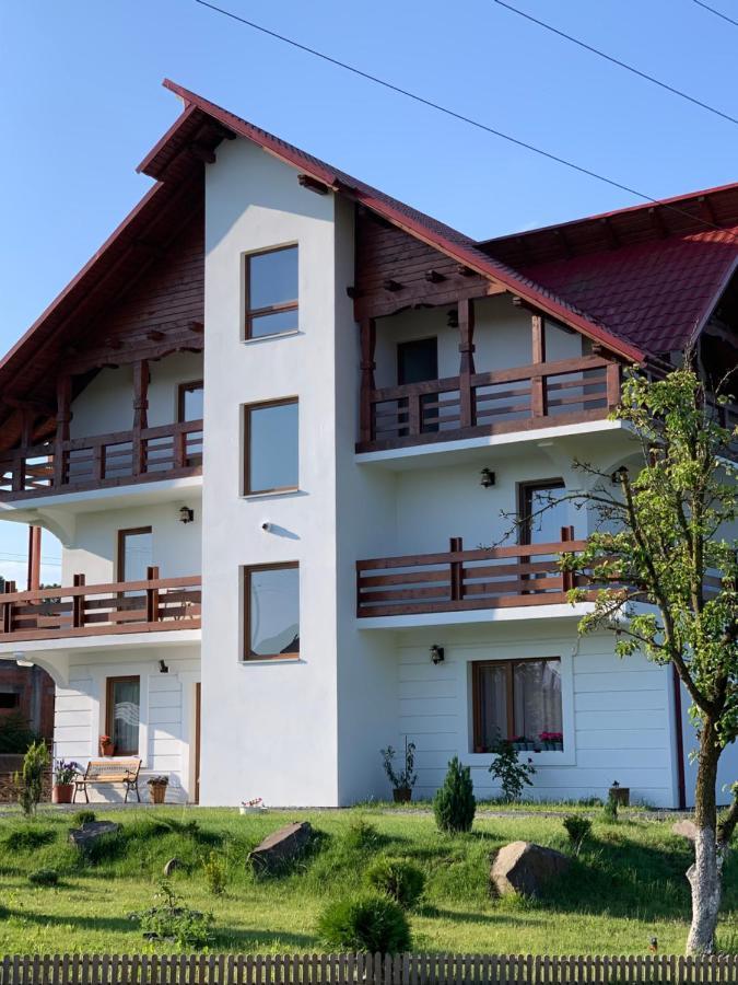 Hotel Poeme Sighetu Marmaţiei Exteriér fotografie